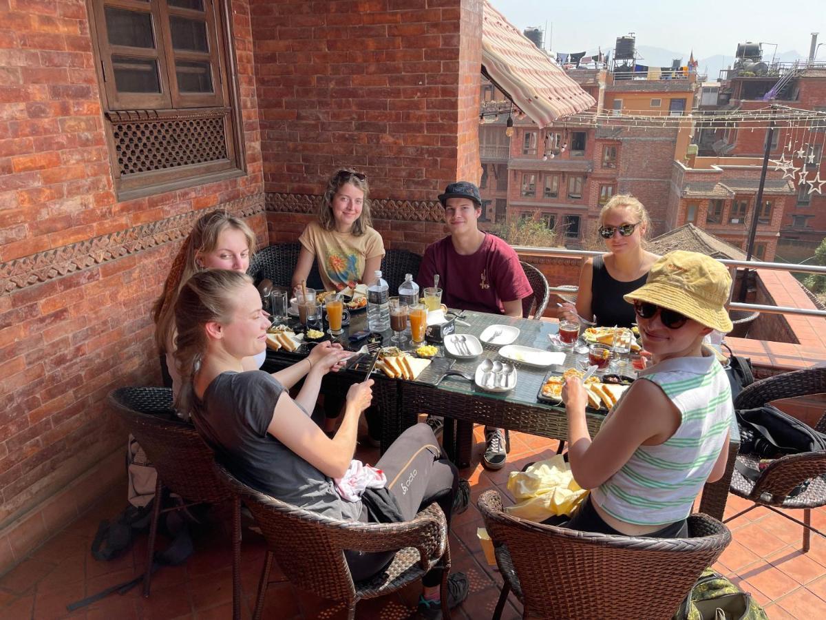 Hotel Empire & Rooftop Restaurant Bhaktapur Extérieur photo